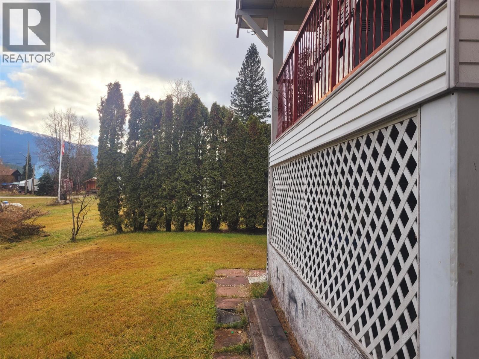 5928 Fourth Avenue, Blue River, British Columbia  V0E 1J0 - Photo 40 - 10369947