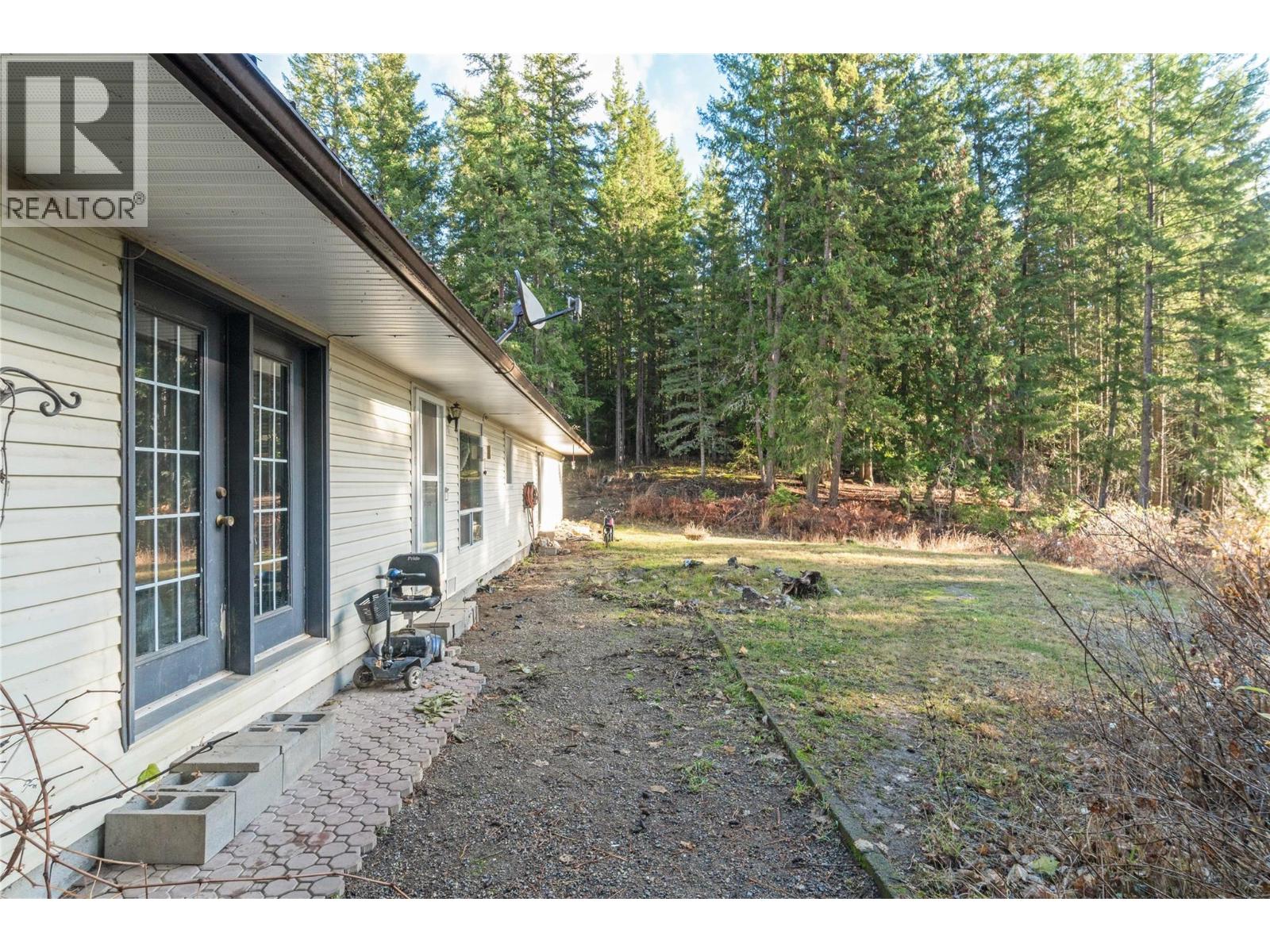 2550 Cody Road, Magna Bay, British Columbia  V0E 1M7 - Photo 34 - 10369775