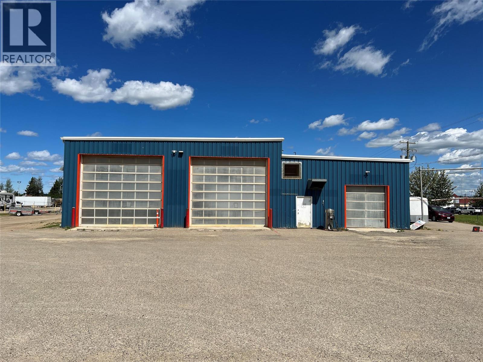 900 Adams Road, dawson creek, British Columbia