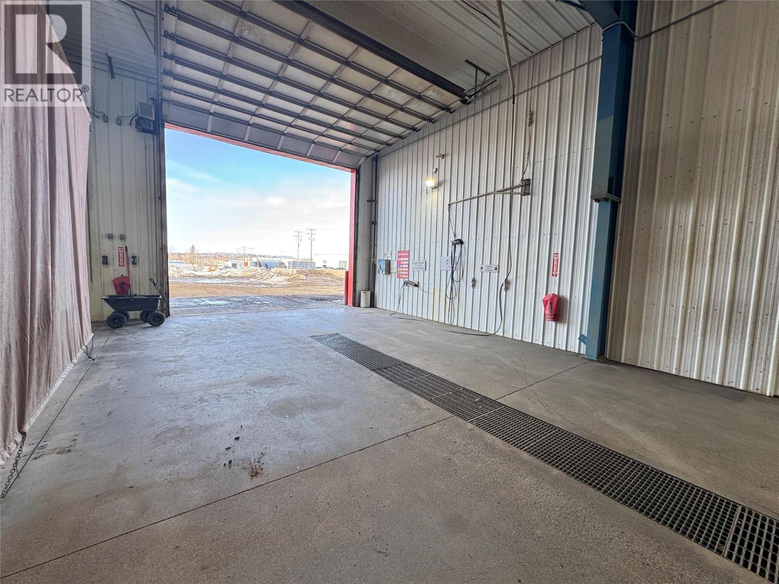 900 Adams Road, Dawson Creek, British Columbia  V1G 0A3 - Photo 5 - 10370007