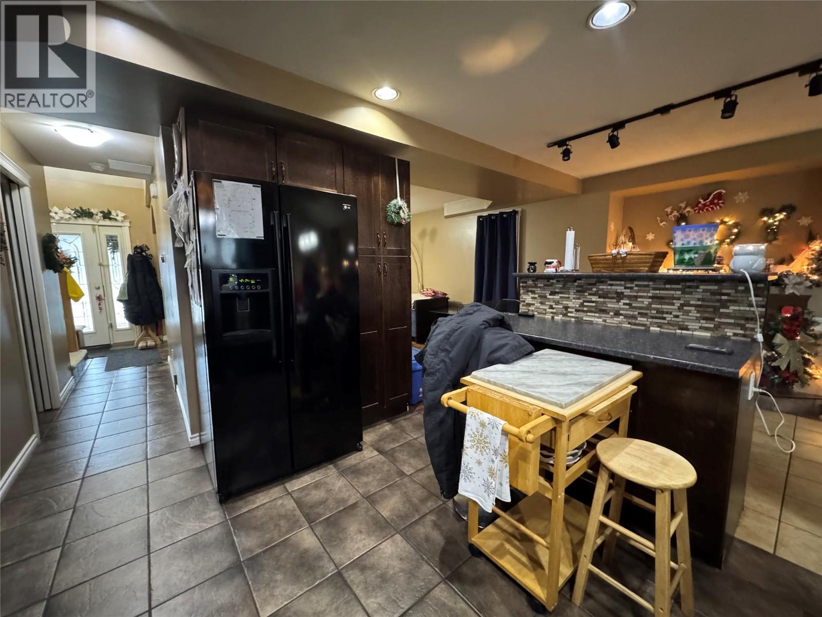 1837 109 Avenue, Dawson Creek, British Columbia  V1G 2V6 - Photo 3 - 10370016