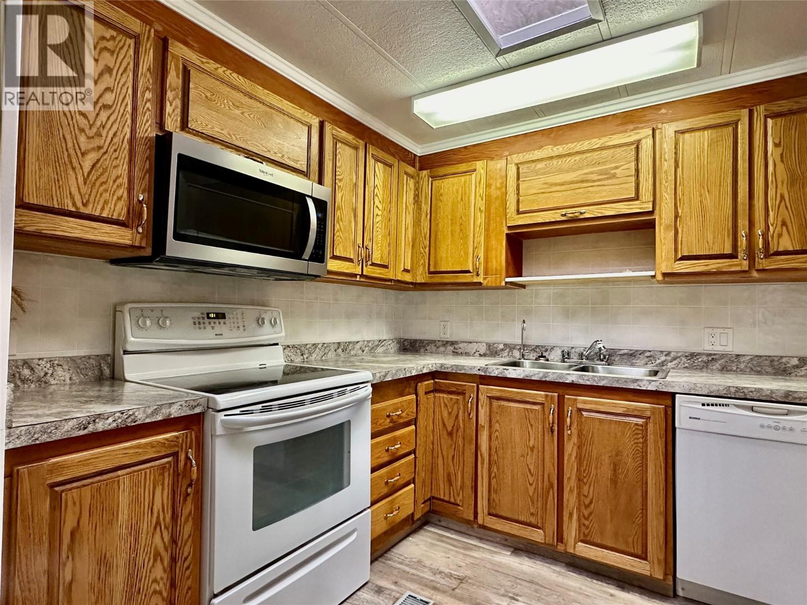 6601 Tucelnuit Drive Unit# 41, Oliver, British Columbia  V0H 1T3 - Photo 4 - 10369967