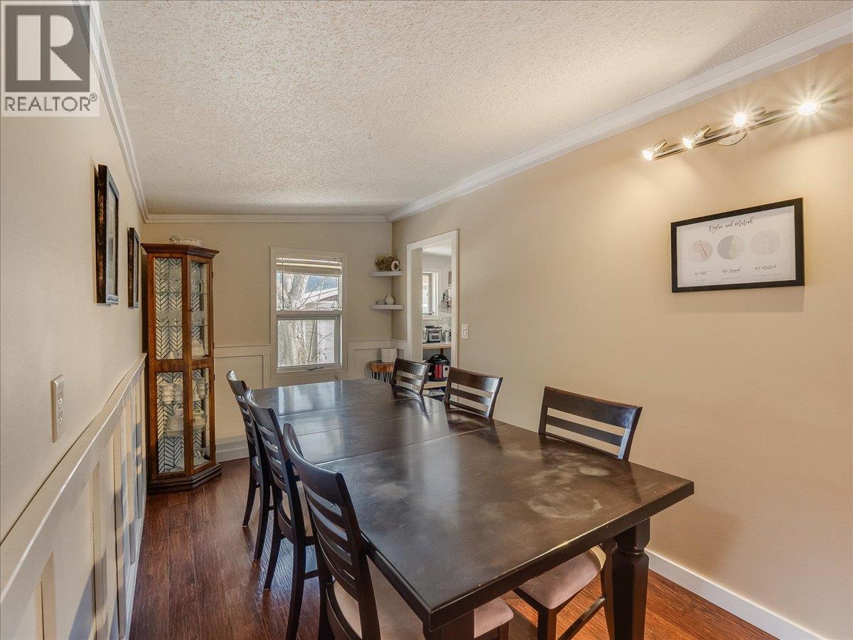 613 11th Avenue, Castlegar, British Columbia  V1N 1J7 - Photo 38 - 10369959