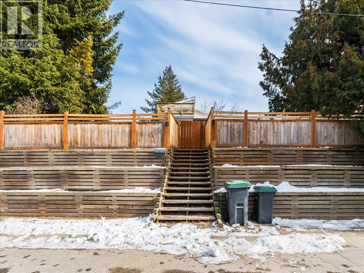 613 11th Avenue, Castlegar, British Columbia  V1N 1J7 - Photo 49 - 10369959