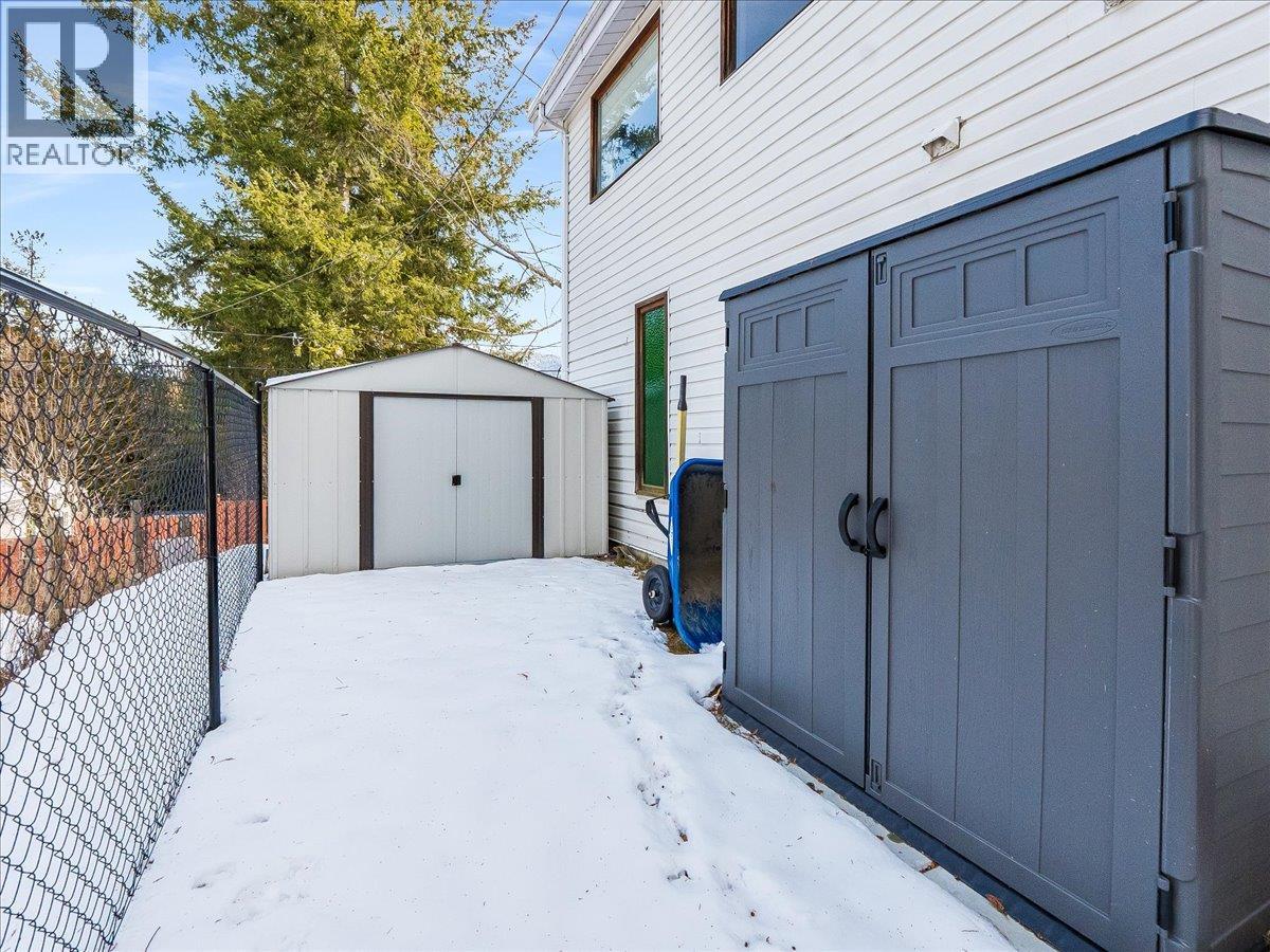 613 11th Avenue, Castlegar, British Columbia  V1N 1J7 - Photo 59 - 10369959