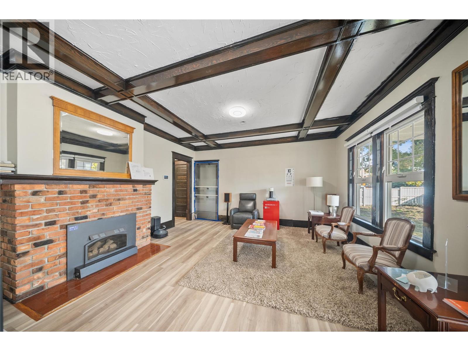 2340 Pandosy Street, Kelowna, British Columbia  V1Y 1T3 - Photo 5 - 10370047
