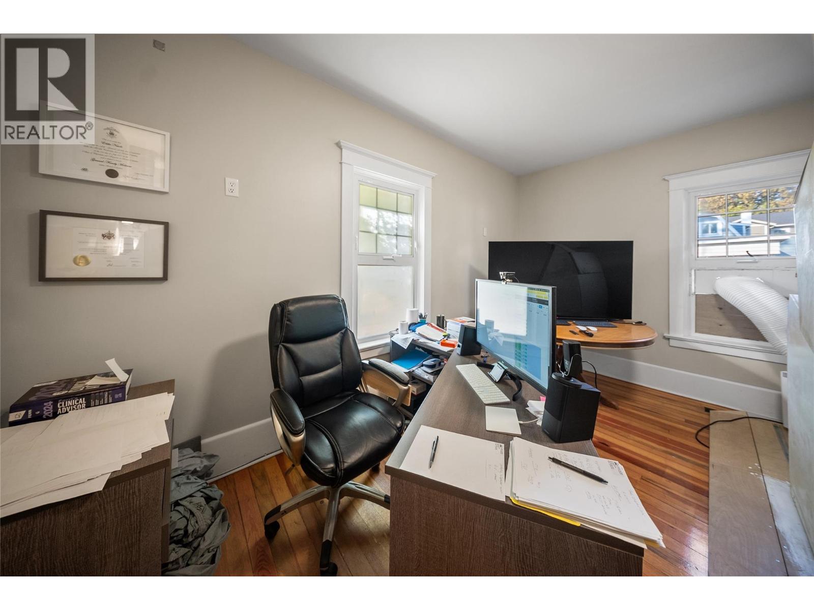 2340 Pandosy Street, Kelowna, British Columbia  V1Y 1T3 - Photo 13 - 10370077