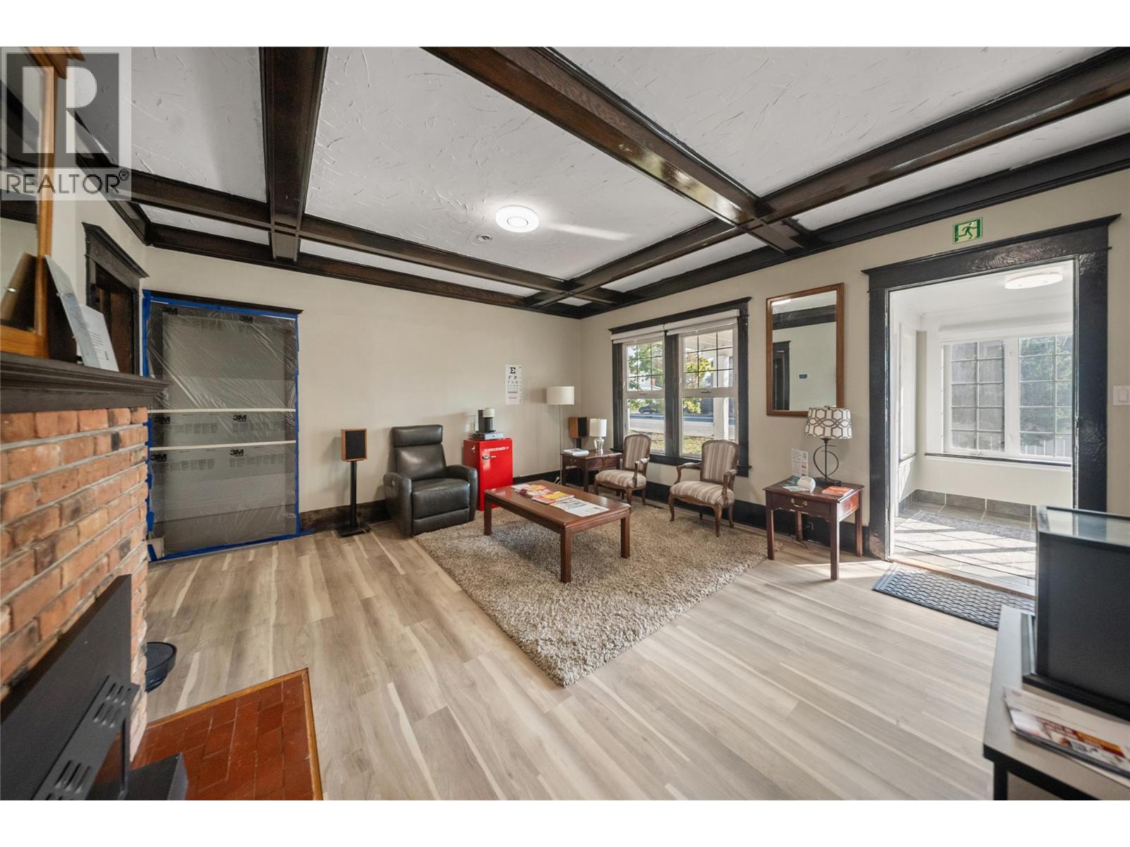 2340 Pandosy Street, Kelowna, British Columbia  V1Y 1T3 - Photo 7 - 10370077