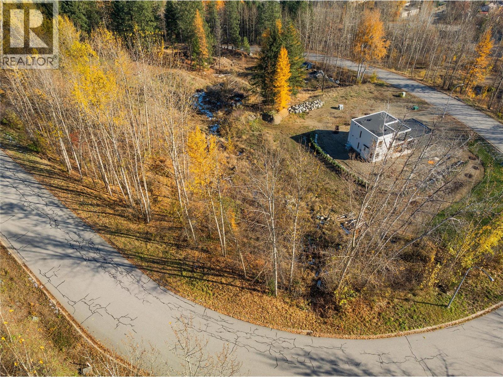 220 Whitman Way, Warfield, British Columbia  V1R 4T9 - Photo 3 - 10370085