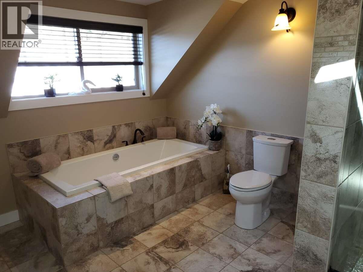 9200 Shale Avenue, Summerland, British Columbia  V0H 1Z2 - Photo 15 - 10370103