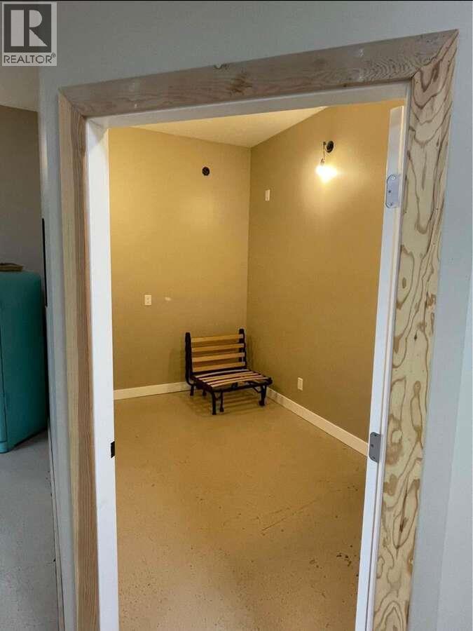 9200 Shale Avenue, Summerland, British Columbia  V0H 1Z2 - Photo 38 - 10370103