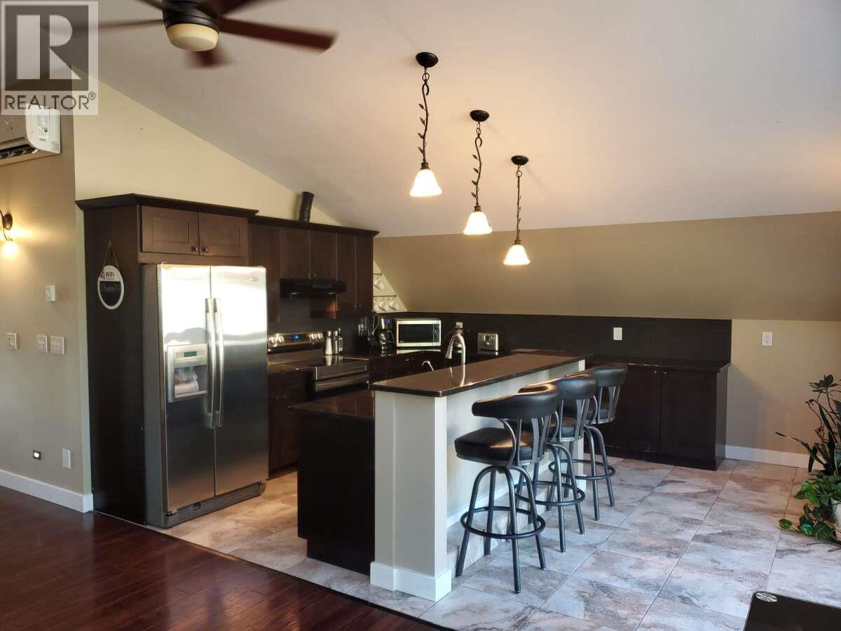 9200 Shale Avenue, Summerland, British Columbia  V0H 1Z2 - Photo 6 - 10370103