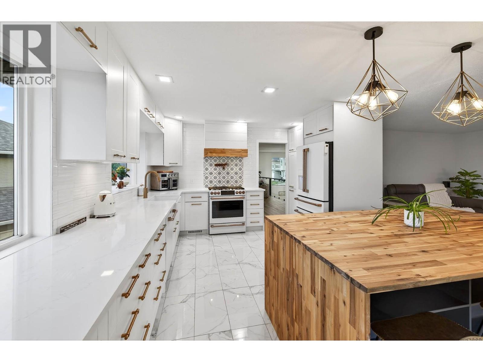 1095 Laurel Place, Kamloops, British Columbia  V1S 1R1 - Photo 71 - 10370119