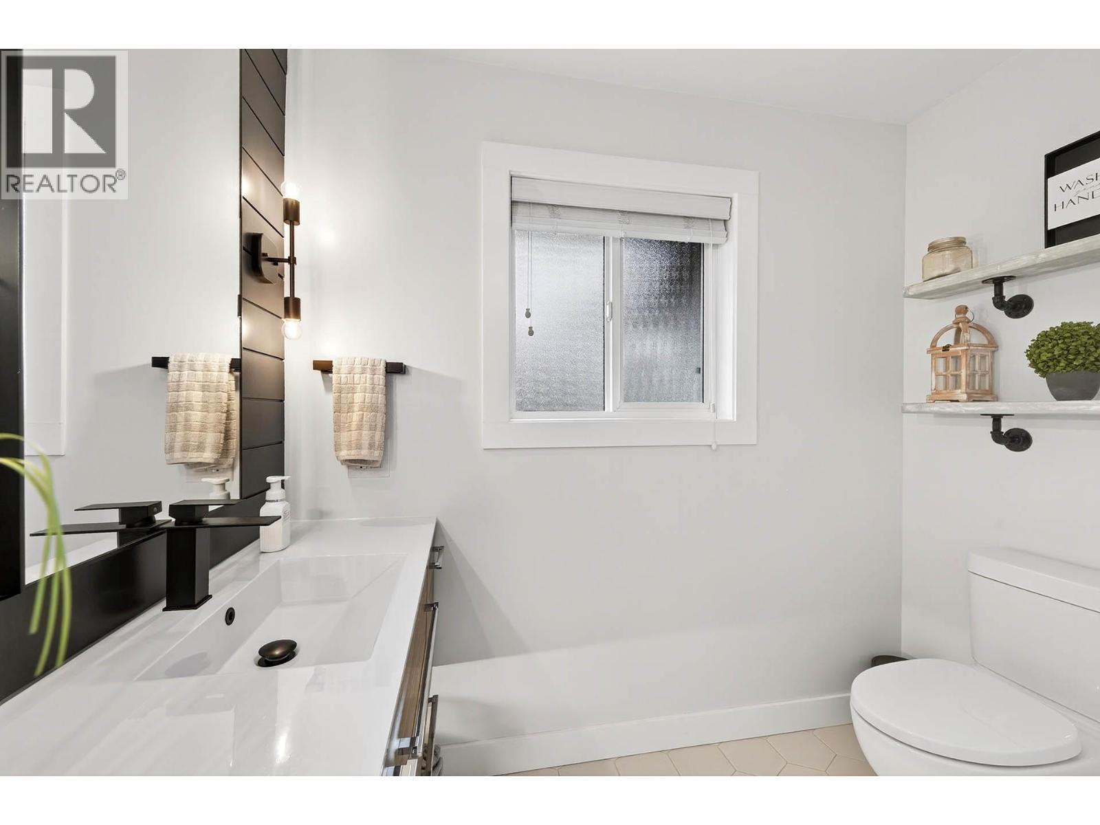 1095 Laurel Place, Kamloops, British Columbia  V1S 1R1 - Photo 79 - 10370119