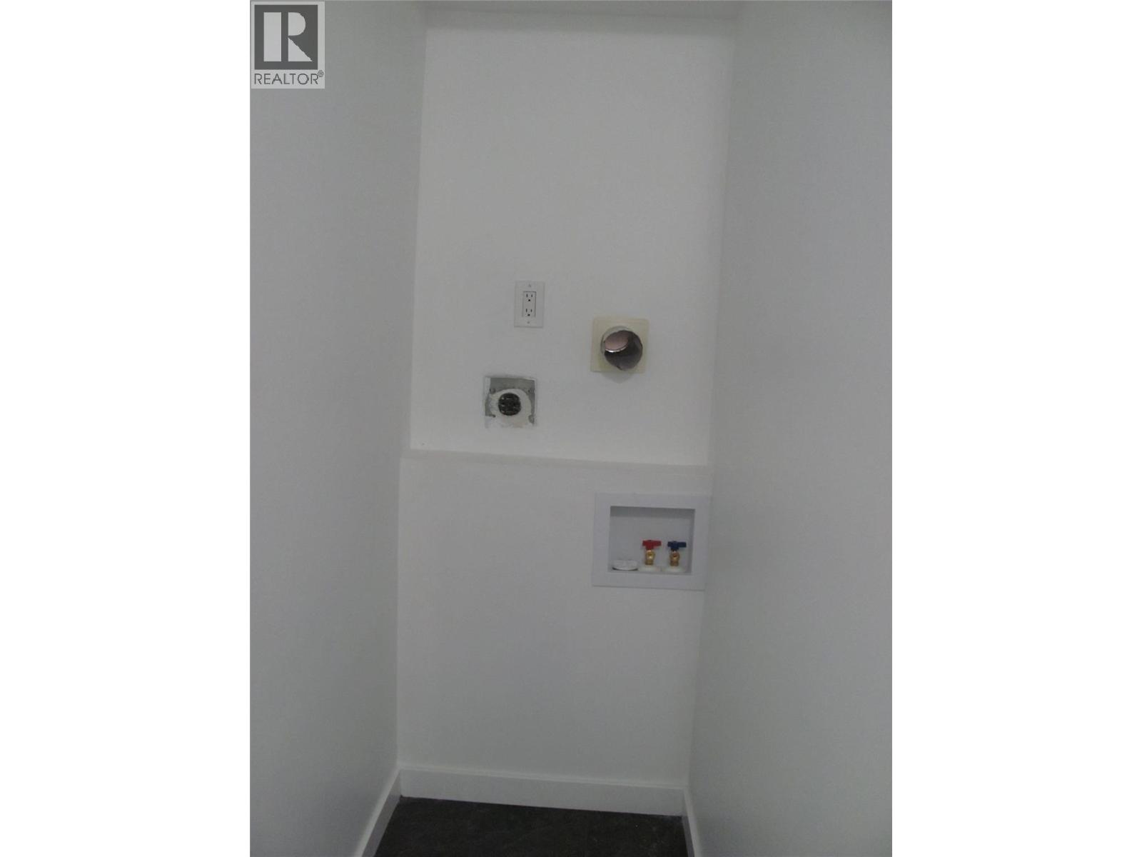 5605 Willow Drive, Vernon, British Columbia  V1T 7W3 - Photo 10 - 10370041