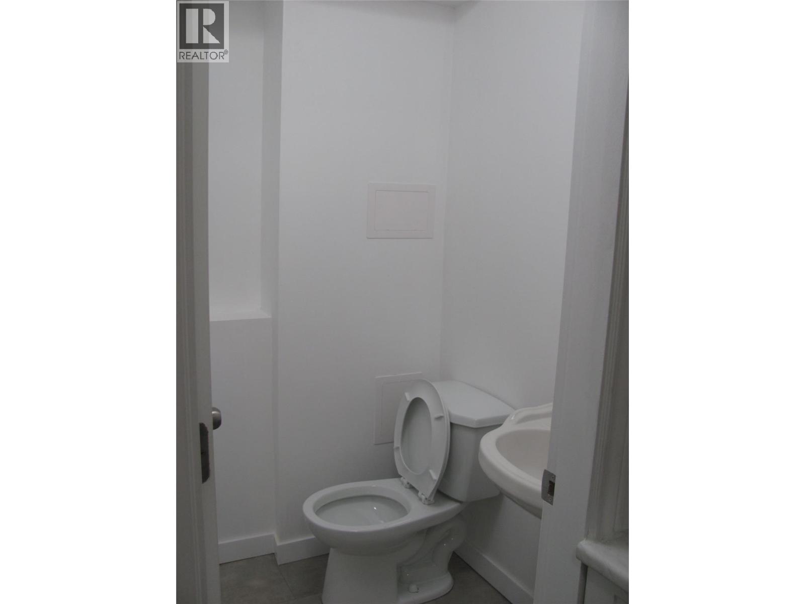 5605 Willow Drive, Vernon, British Columbia  V1T 7W3 - Photo 9 - 10370041
