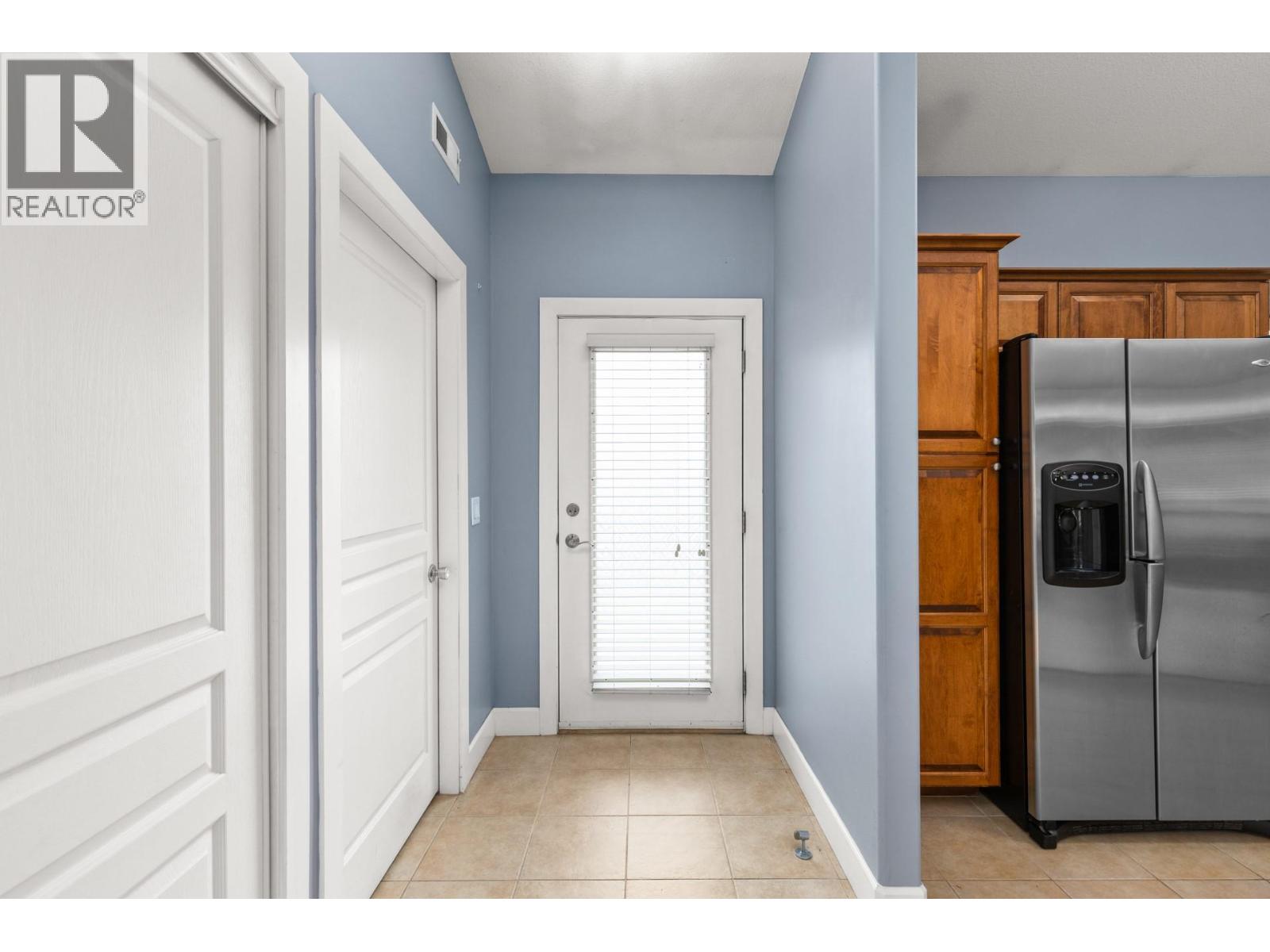 3996 Beach Avenue Unit# 335, Peachland, British Columbia  V0H 1X5 - Photo 5 - 10369911