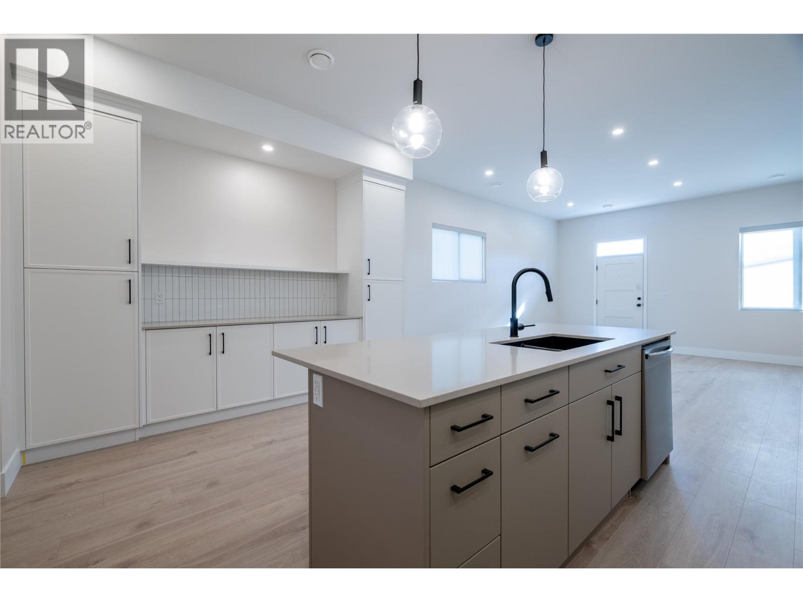 165 Chestnut Avenue, Kamloops, British Columbia  V2B 1L3 - Photo 11 - 10370031
