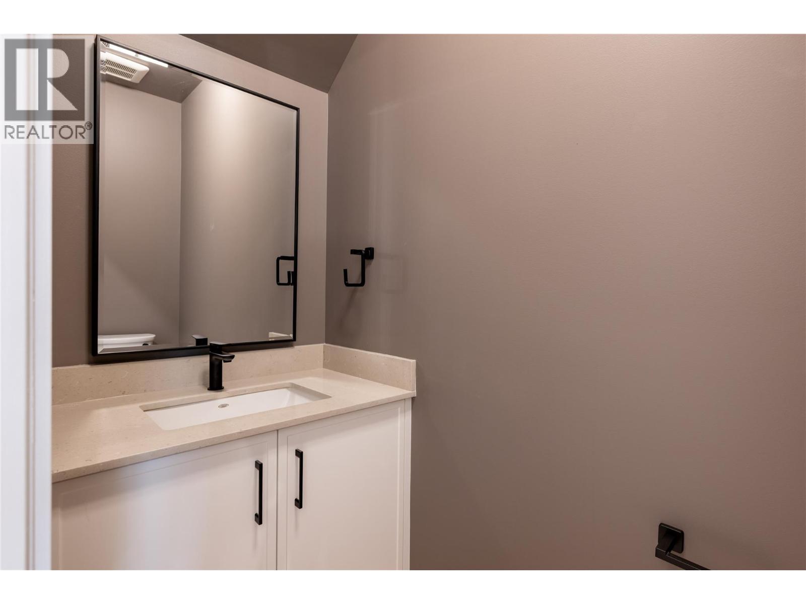 165 Chestnut Avenue, Kamloops, British Columbia  V2B 1L3 - Photo 12 - 10370031