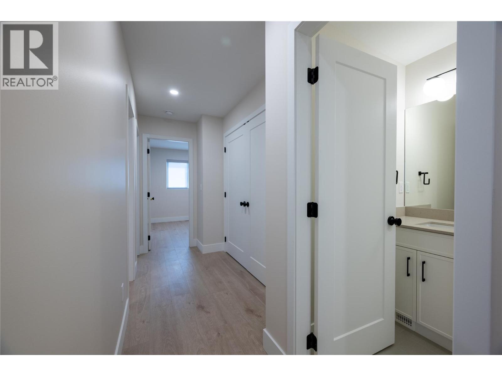 165 Chestnut Avenue, Kamloops, British Columbia  V2B 1L3 - Photo 24 - 10370031