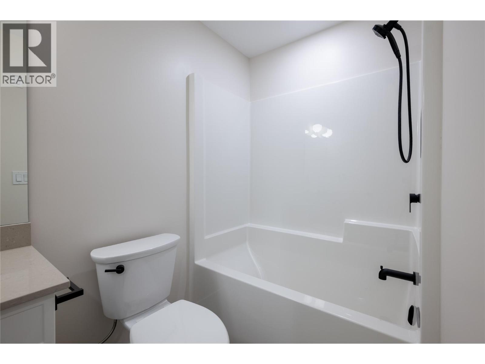 165 Chestnut Avenue, Kamloops, British Columbia  V2B 1L3 - Photo 25 - 10370031
