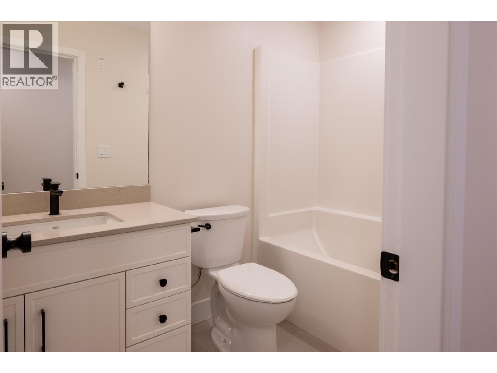 165 Chestnut Avenue, Kamloops, British Columbia  V2B 1L3 - Photo 27 - 10370031