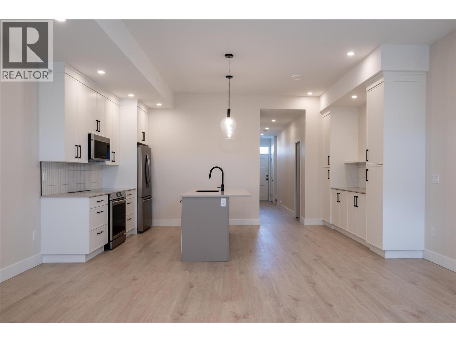 165 Chestnut Avenue, Kamloops, British Columbia  V2B 1L3 - Photo 5 - 10370031