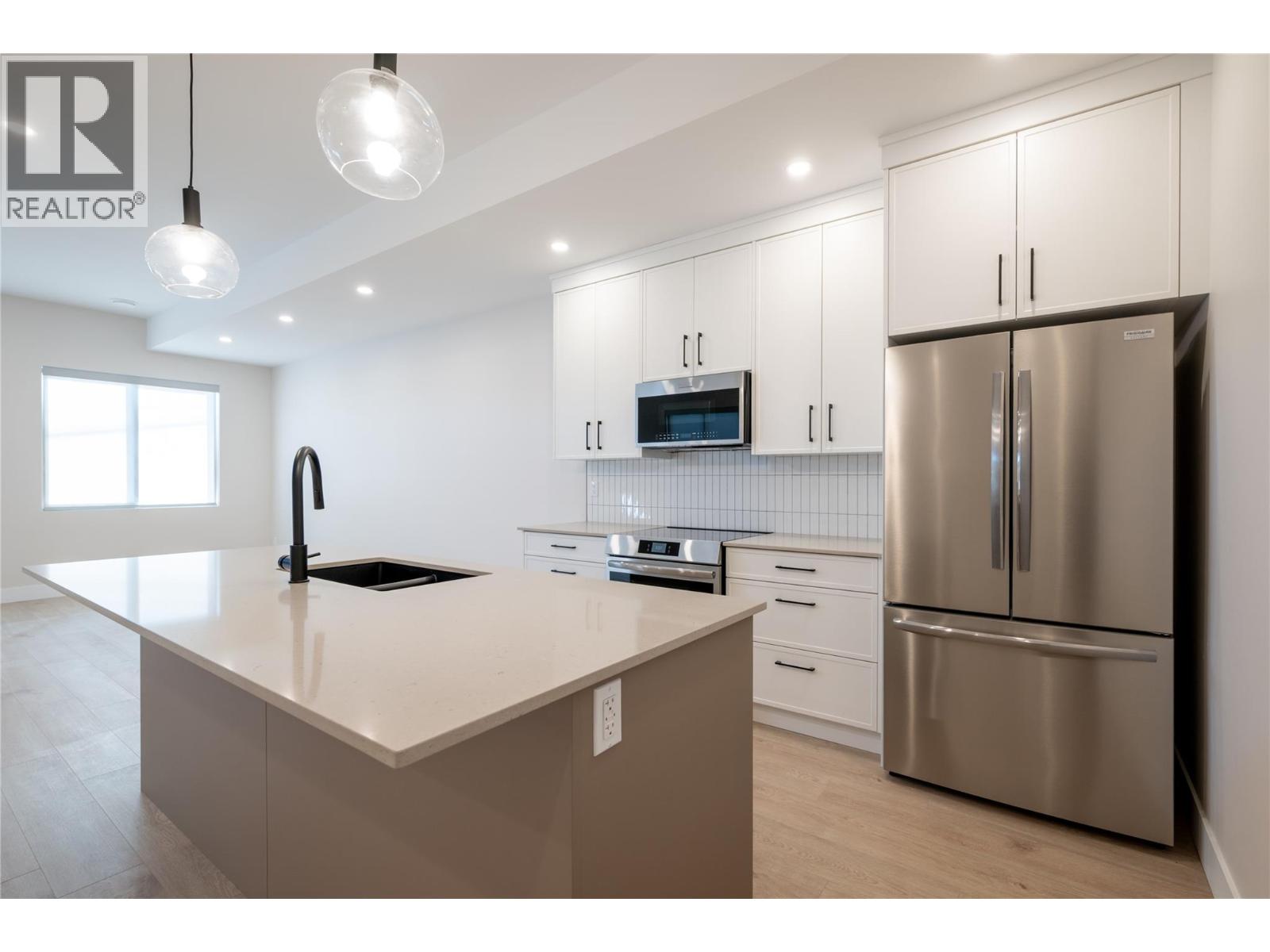 165 Chestnut Avenue, Kamloops, British Columbia  V2B 1L3 - Photo 9 - 10370031