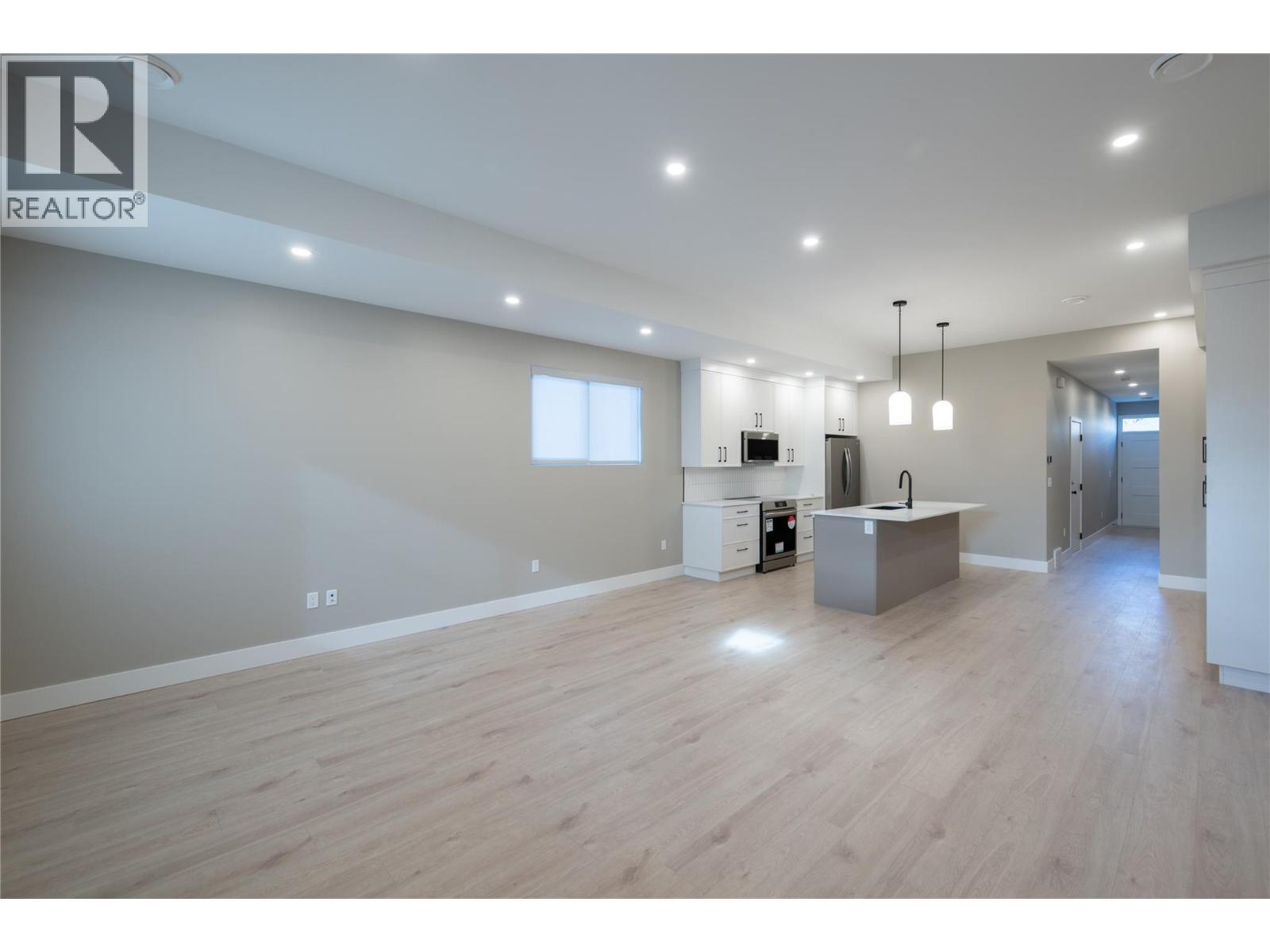 159 Chestnut Avenue, Kamloops, British Columbia  V2B 1L3 - Photo 3 - 10370030