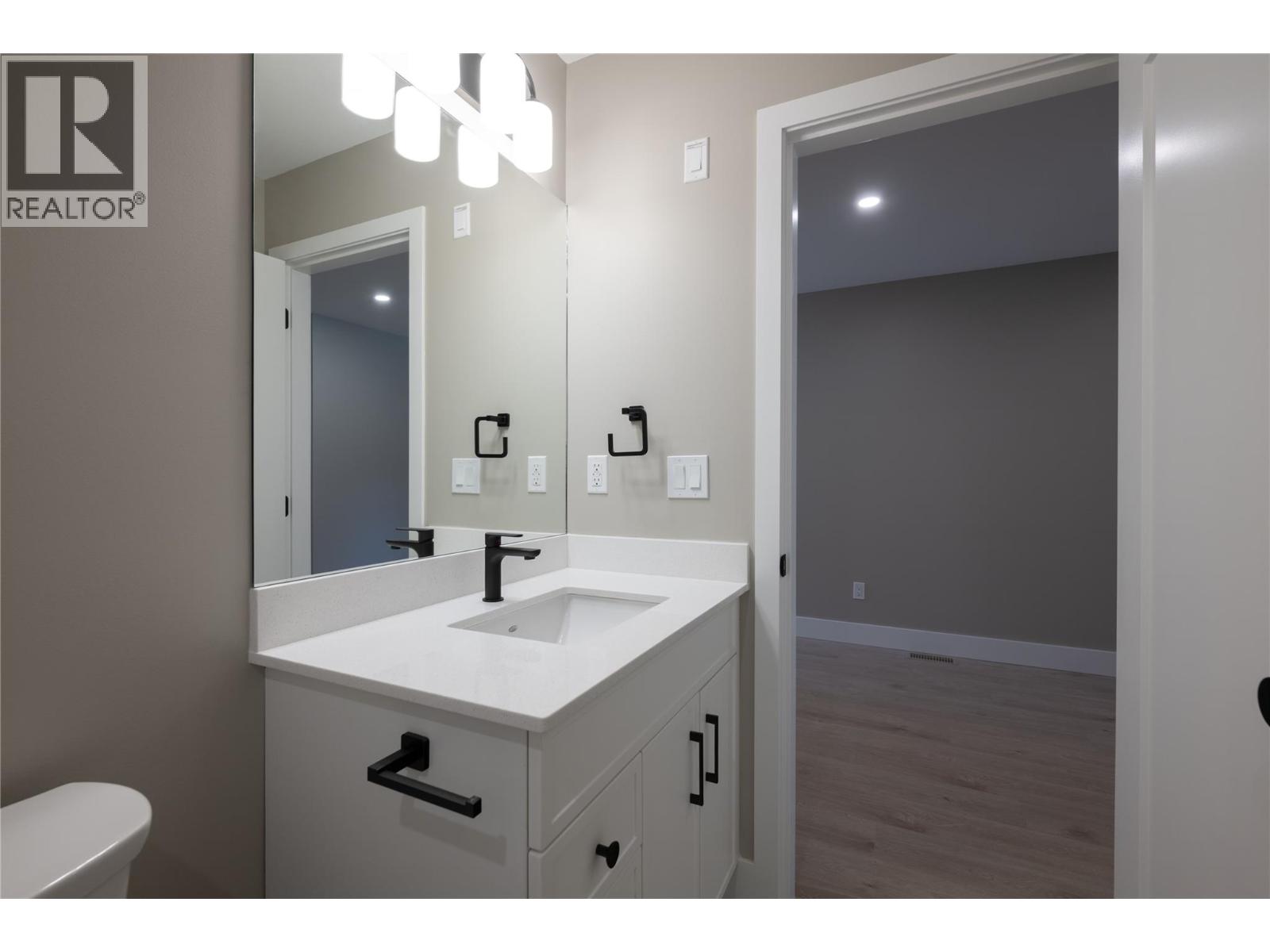159 Chestnut Avenue, Kamloops, British Columbia  V2B 1L3 - Photo 31 - 10370030