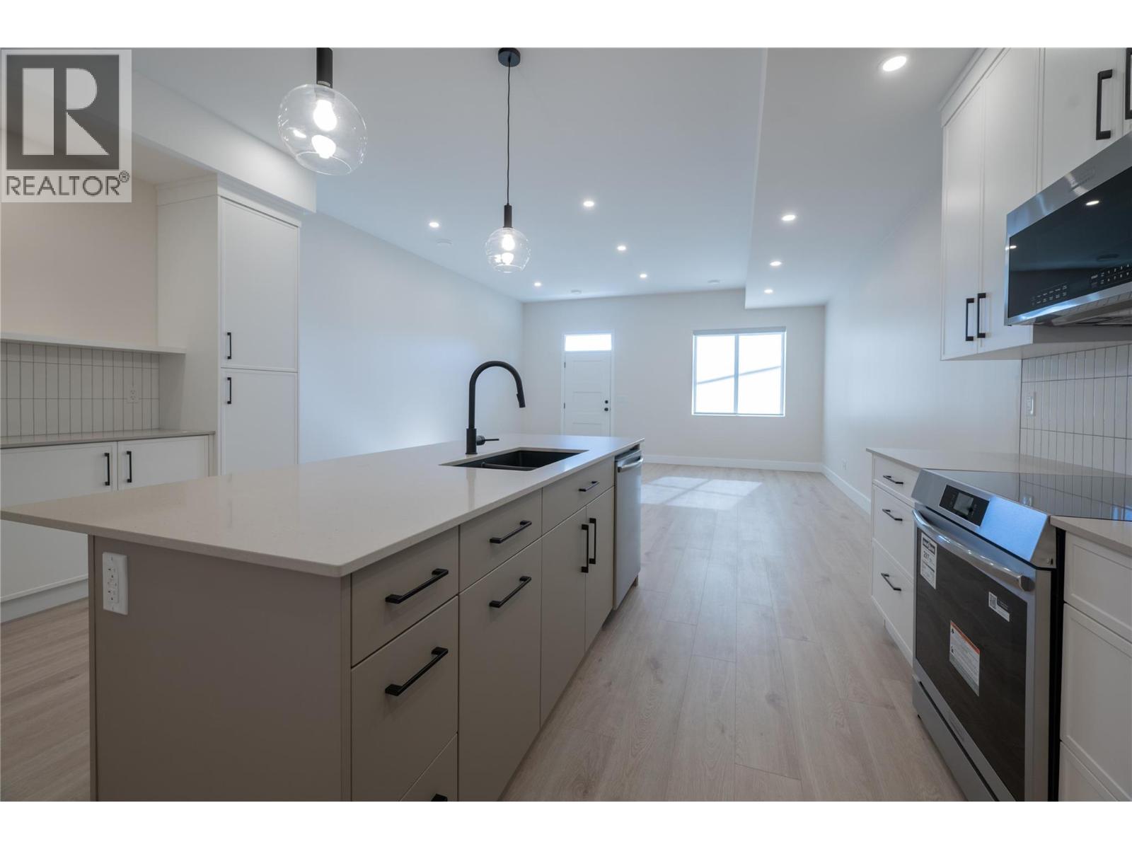163 Chestnut Avenue, Kamloops, British Columbia  V2B 1L3 - Photo 13 - 10370033