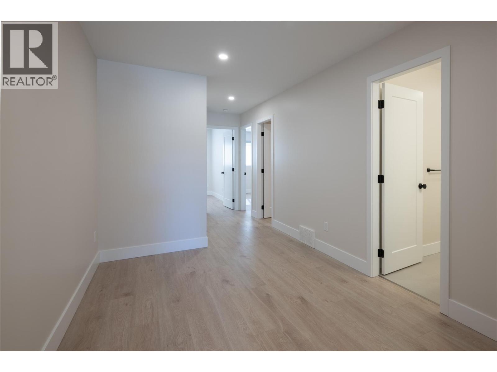 163 Chestnut Avenue, Kamloops, British Columbia  V2B 1L3 - Photo 18 - 10370033