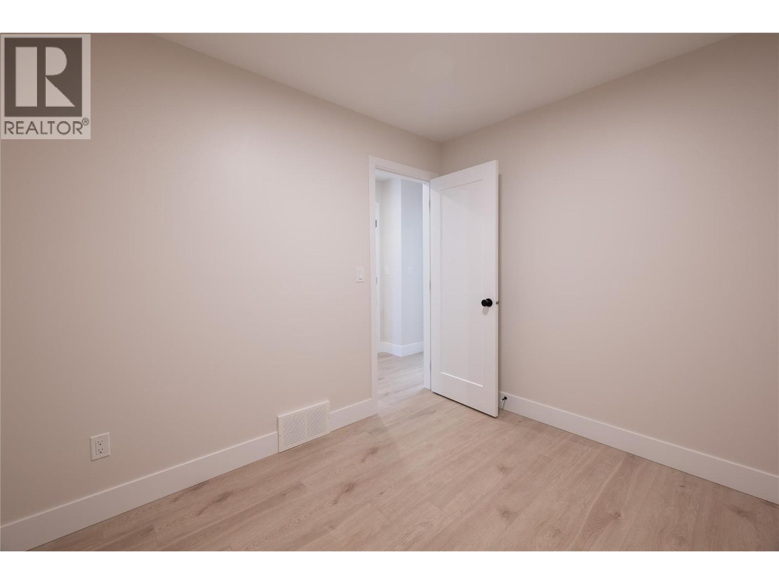 163 Chestnut Avenue, Kamloops, British Columbia  V2B 1L3 - Photo 4 - 10370033