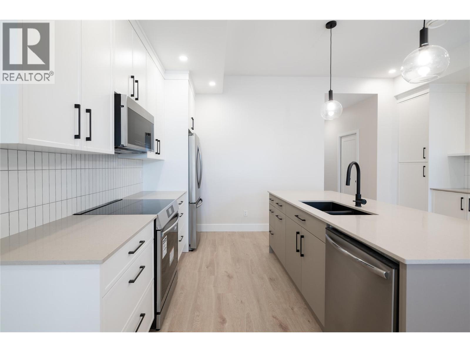 163 Chestnut Avenue, Kamloops, British Columbia  V2B 1L3 - Photo 8 - 10370033