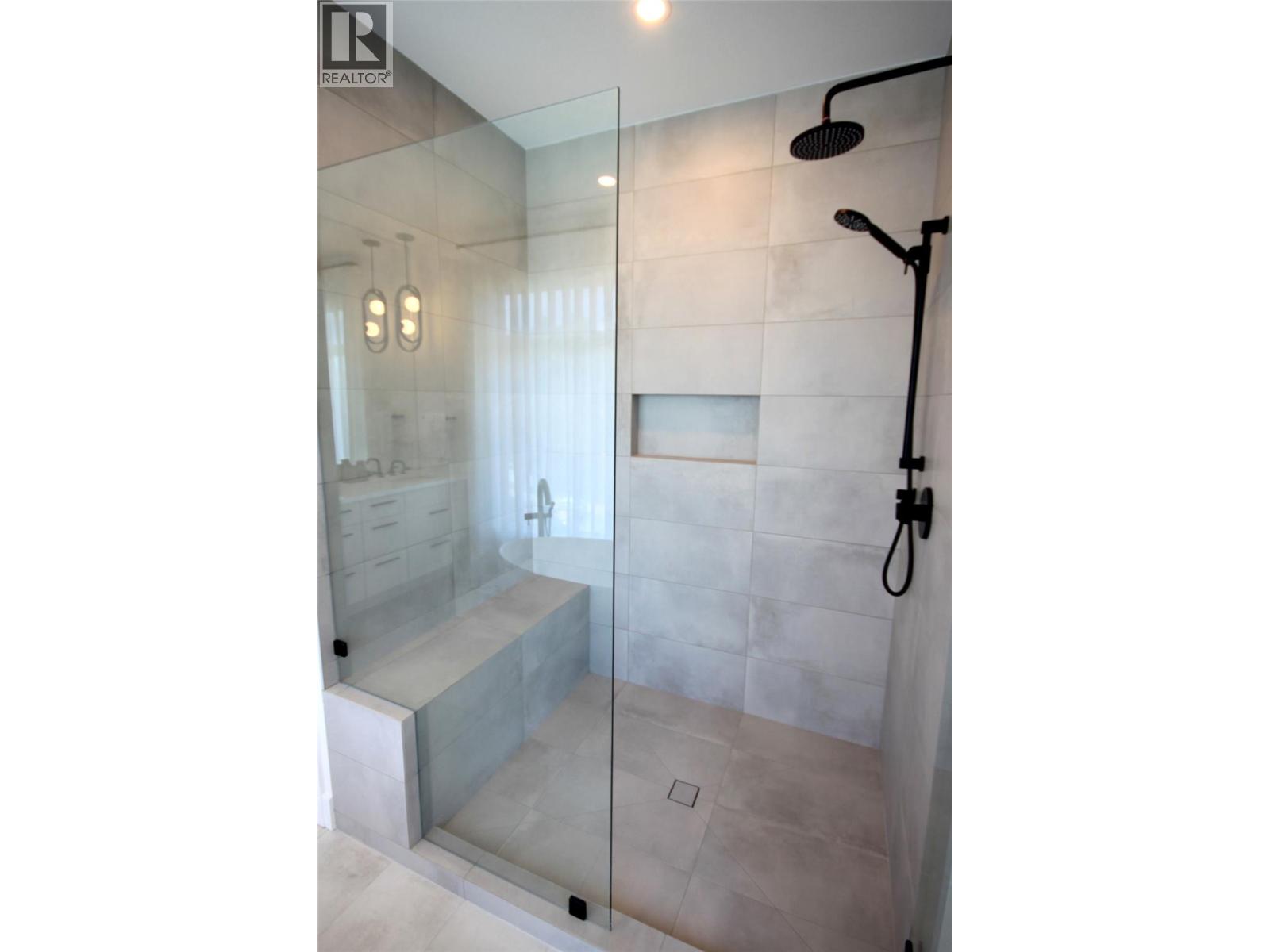 7920 Kidston Road Unit# 3, Coldstream, British Columbia  V1B 2V7 - Photo 21 - 10370160