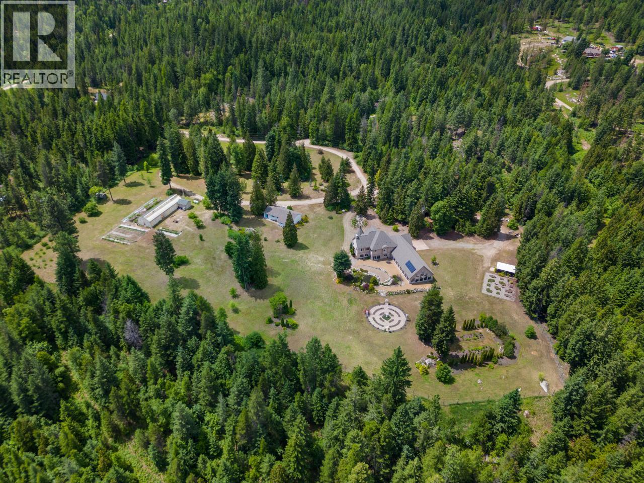 1480 Nighthawk Drive, Castlegar, British Columbia  V1N 4S2 - Photo 3 - 10370188