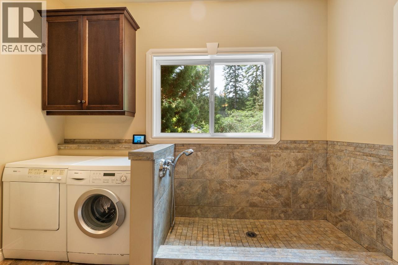 1480 Nighthawk Drive, Castlegar, British Columbia  V1N 4S2 - Photo 55 - 10370188