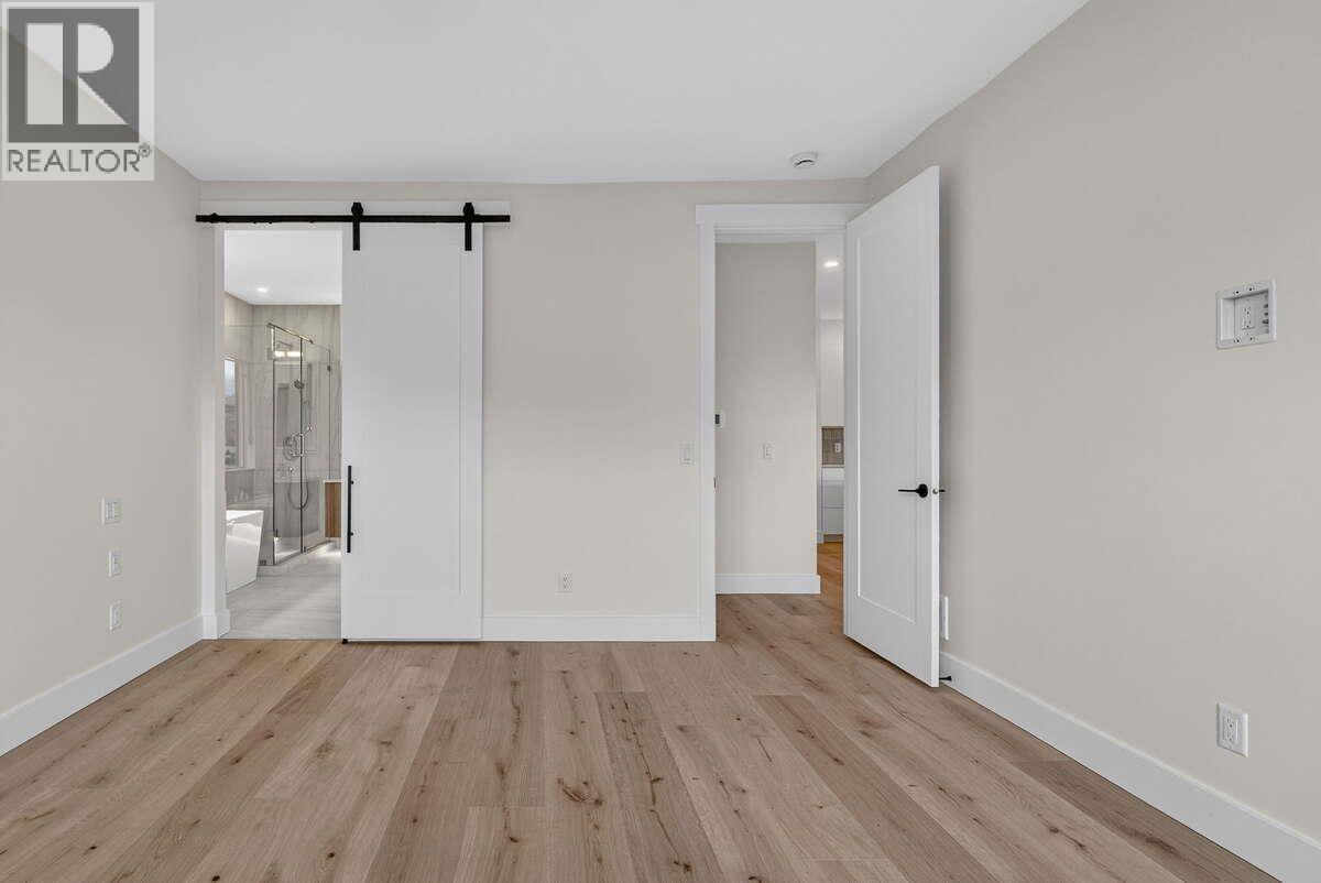 2140 Montenegro Drive, Kelowna, British Columbia  V1P 0B2 - Photo 11 - 10370201