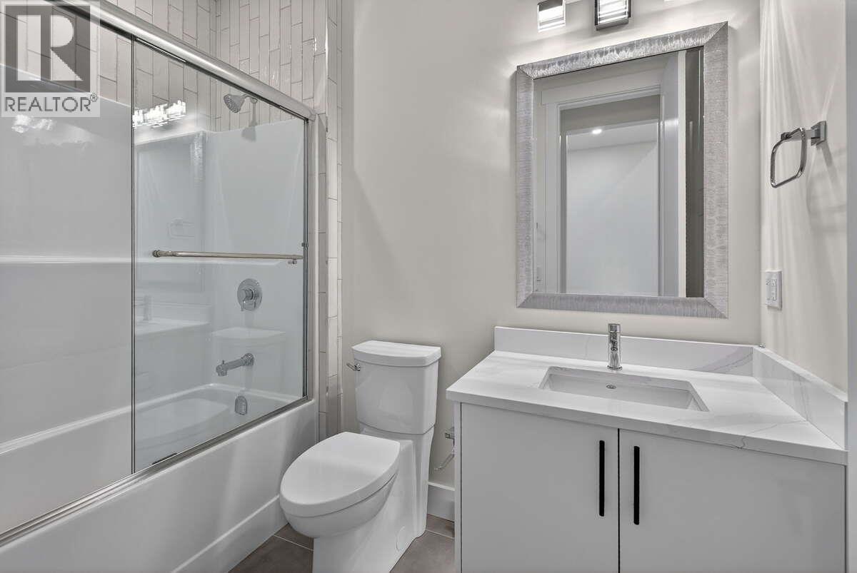 2140 Montenegro Drive, Kelowna, British Columbia  V1P 0B2 - Photo 18 - 10370201