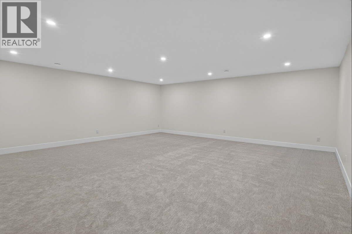 2140 Montenegro Drive, Kelowna, British Columbia  V1P 0B2 - Photo 28 - 10370201