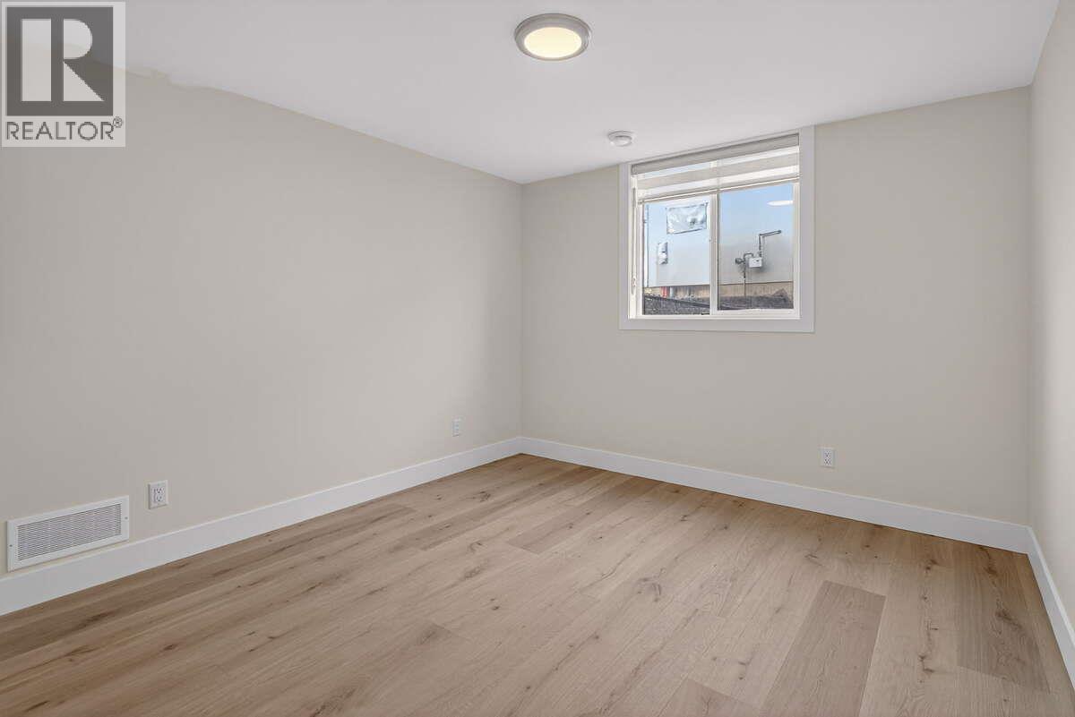 2140 Montenegro Drive, Kelowna, British Columbia  V1P 0B2 - Photo 31 - 10370201