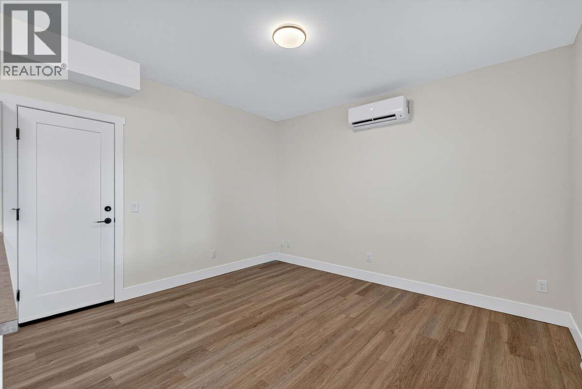 2140 Montenegro Drive, Kelowna, British Columbia  V1P 0B2 - Photo 36 - 10370201