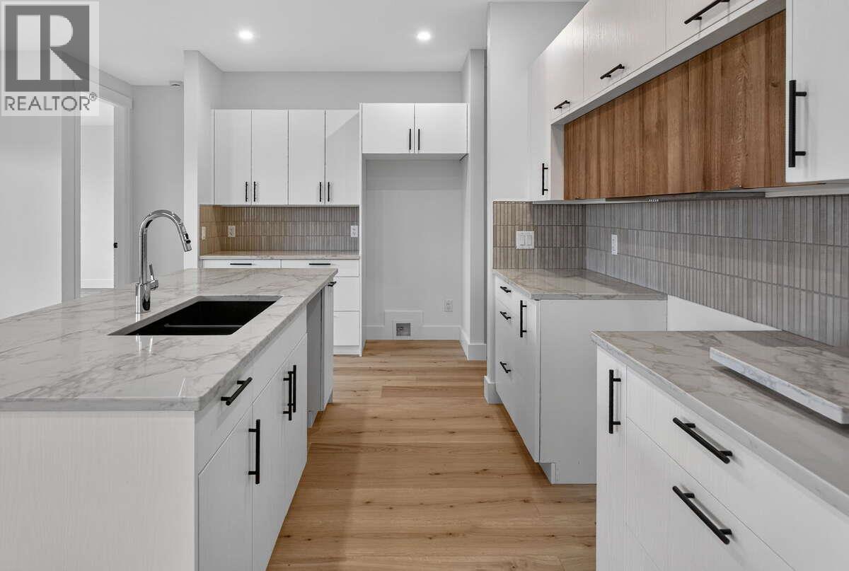 2140 Montenegro Drive, Kelowna, British Columbia  V1P 0B2 - Photo 8 - 10370201