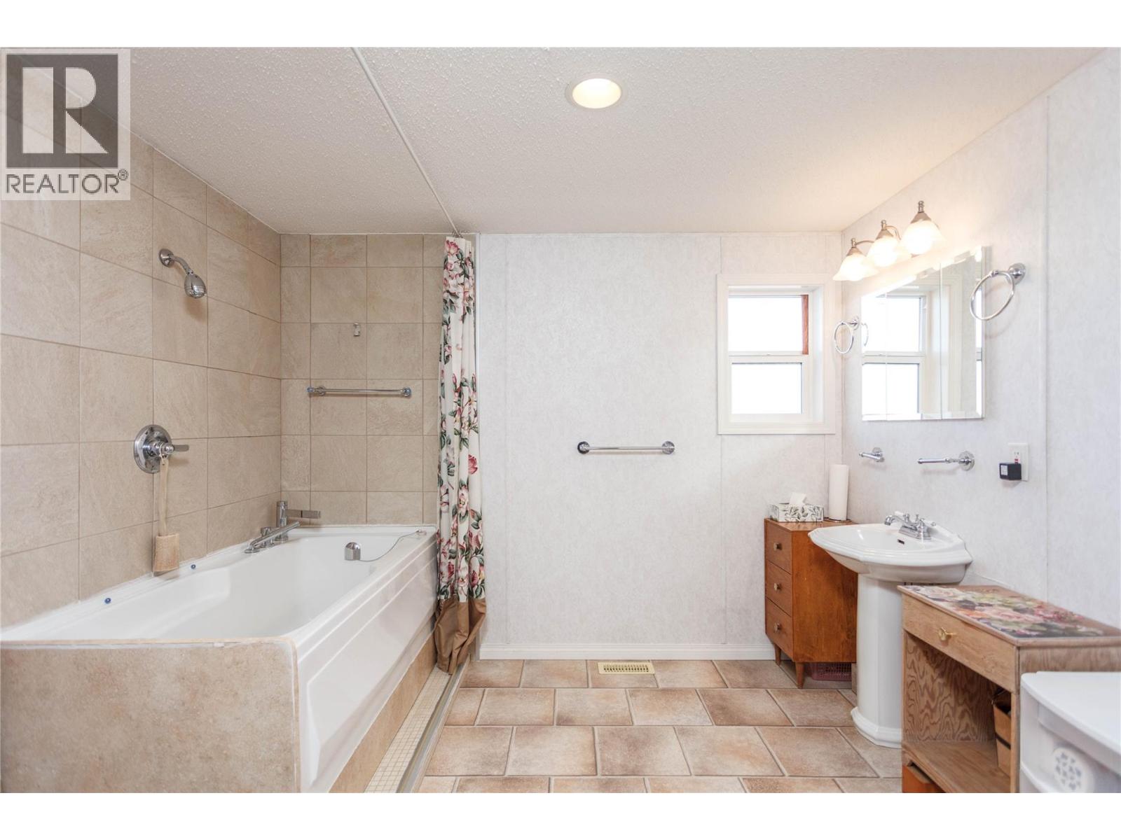 71 Antoine Road Unit# 4, Vernon, British Columbia  V1H 2A3 - Photo 15 - 10369850