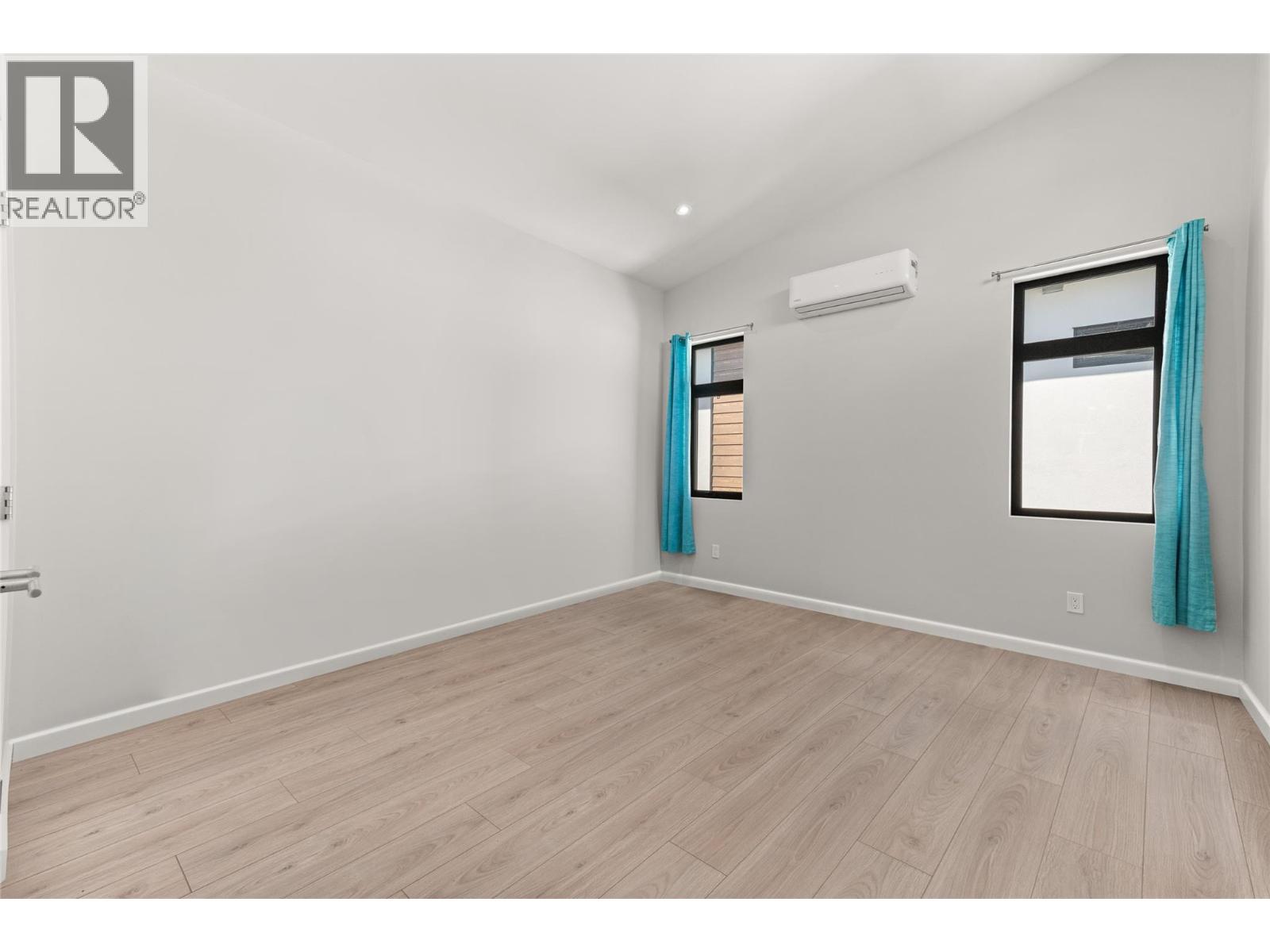 700 Churchill Avenue, Penticton, British Columbia  V2A 1E1 - Photo 38 - 10370068