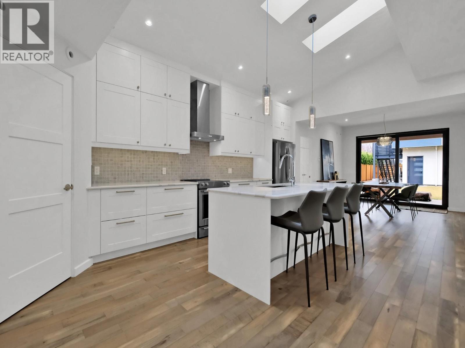 700 Churchill Avenue, Penticton, British Columbia  V2A 1E1 - Photo 8 - 10370068