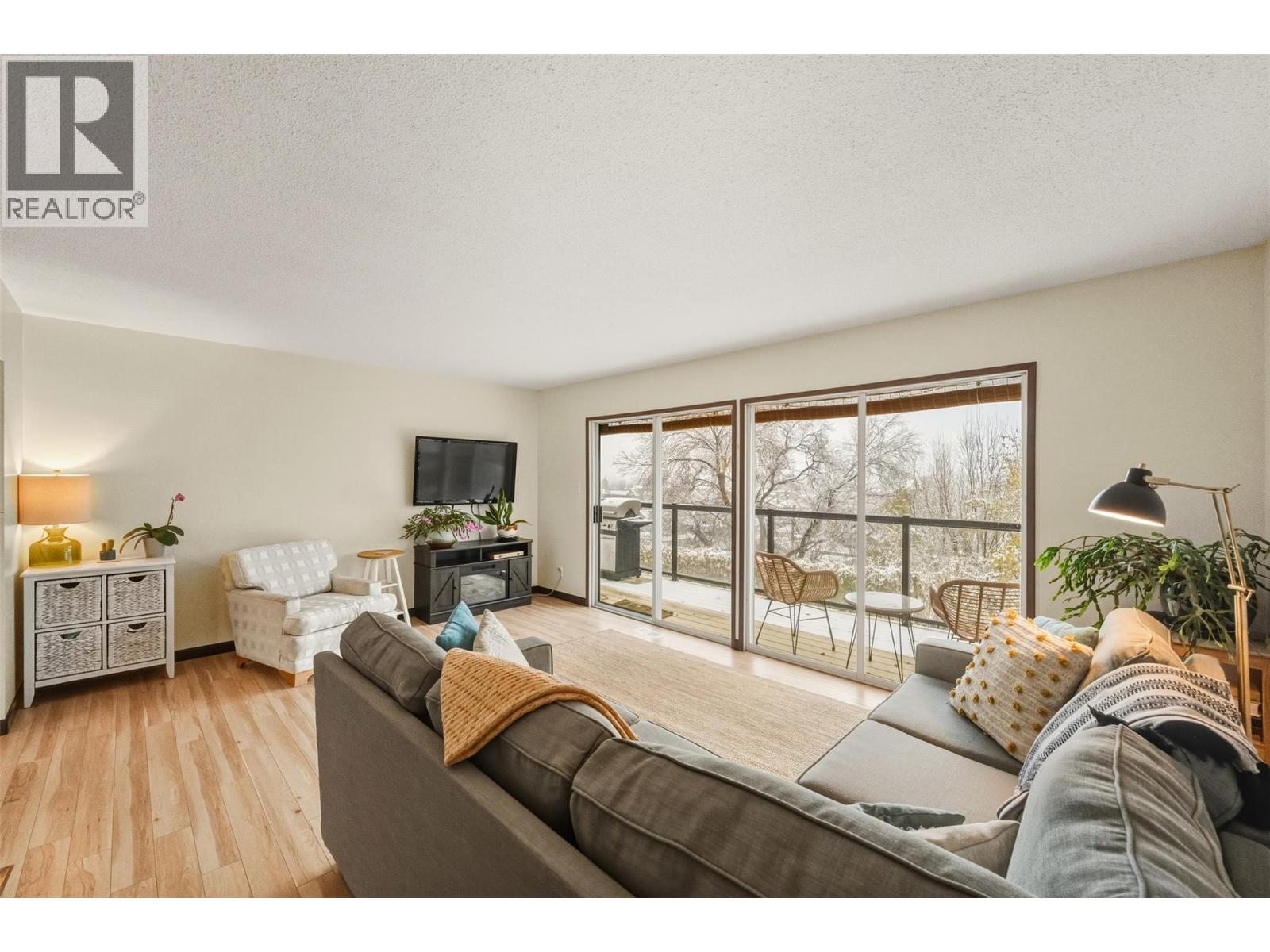 13031 Steven Avenue, Summerland, British Columbia  V0H 1Z0 - Photo 8 - 10370240