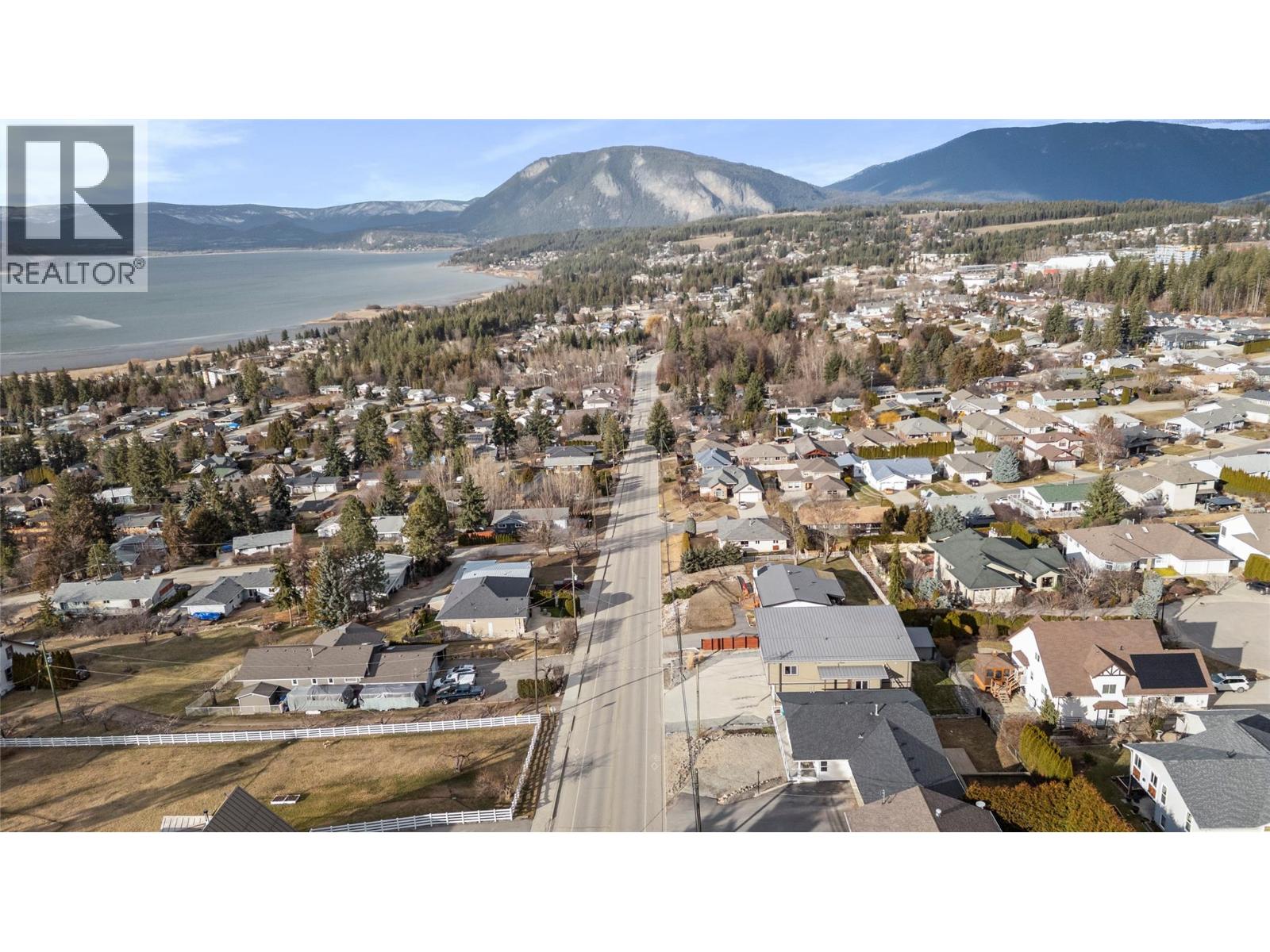 1140 23 Street Se, Salmon Arm, British Columbia  V1E 0C7 - Photo 4 - 10370118