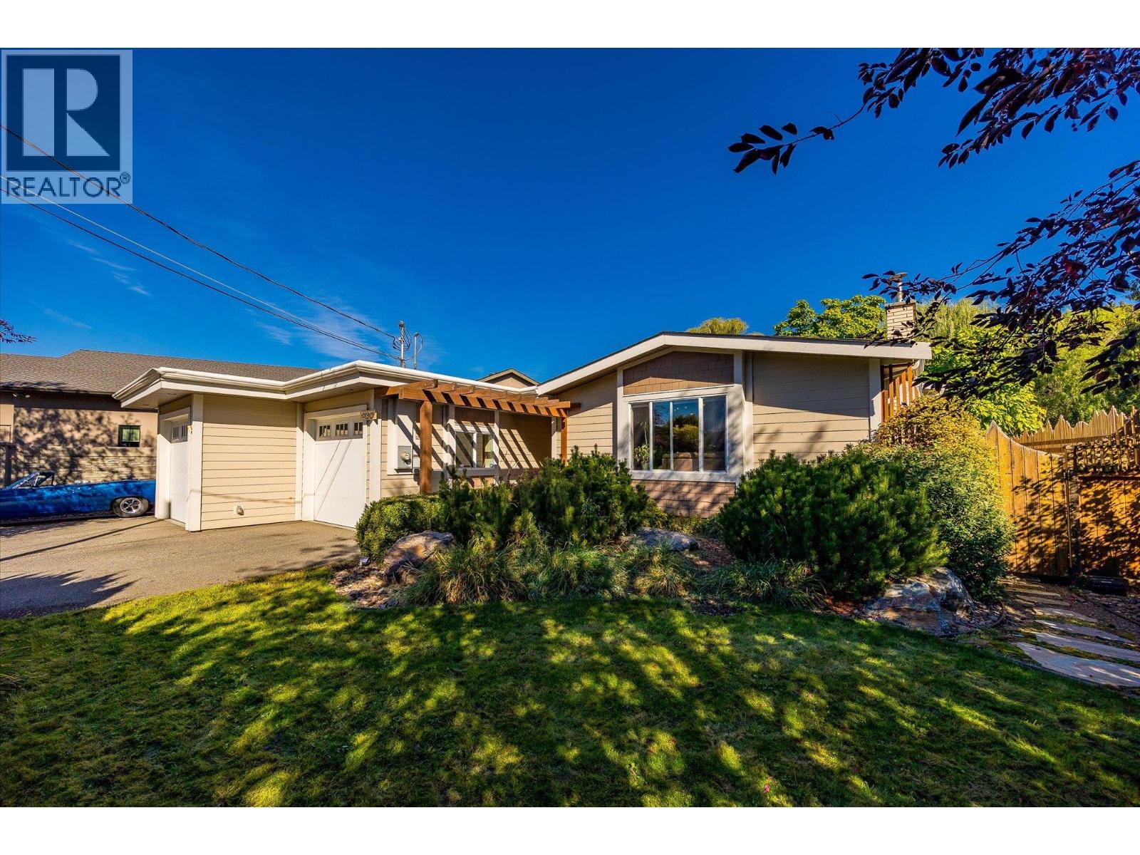 12313 Kalavista Drive, Coldstream, British Columbia  V1B 1K7 - Photo 3 - 10362742