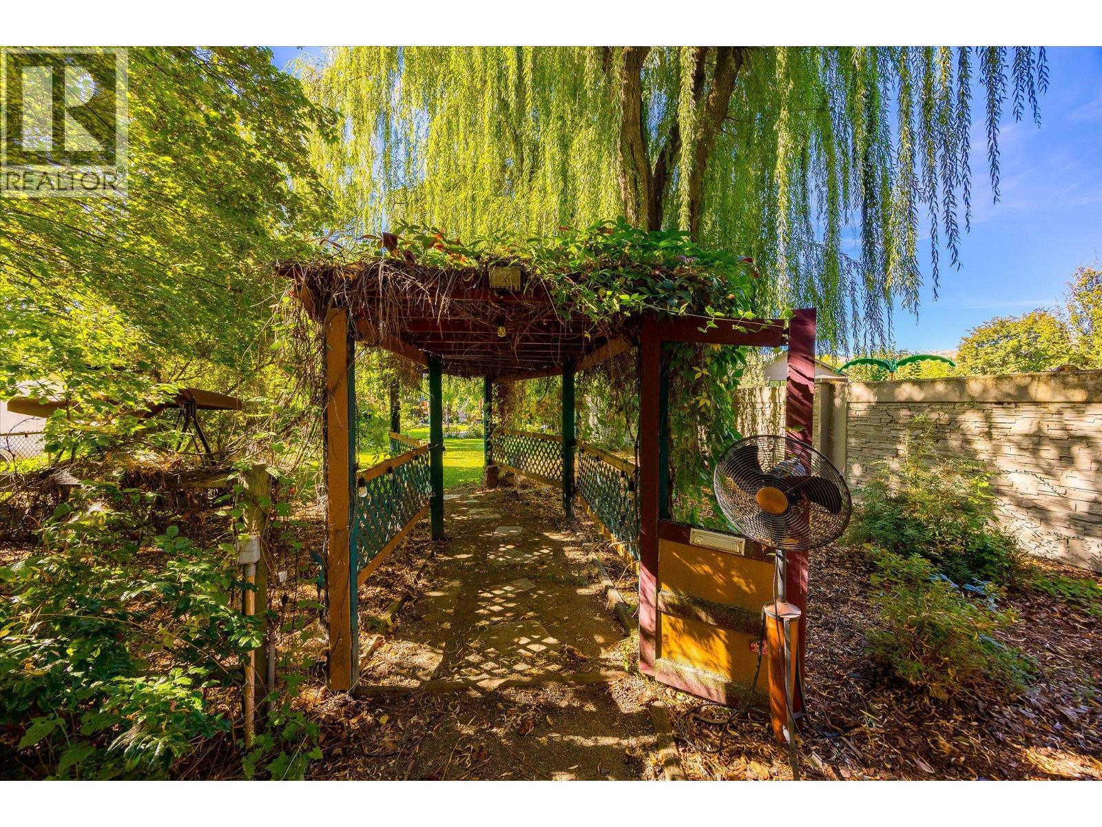 12313 Kalavista Drive, Coldstream, British Columbia  V1B 1K7 - Photo 35 - 10362742